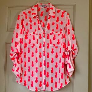 Express pineapple print top.